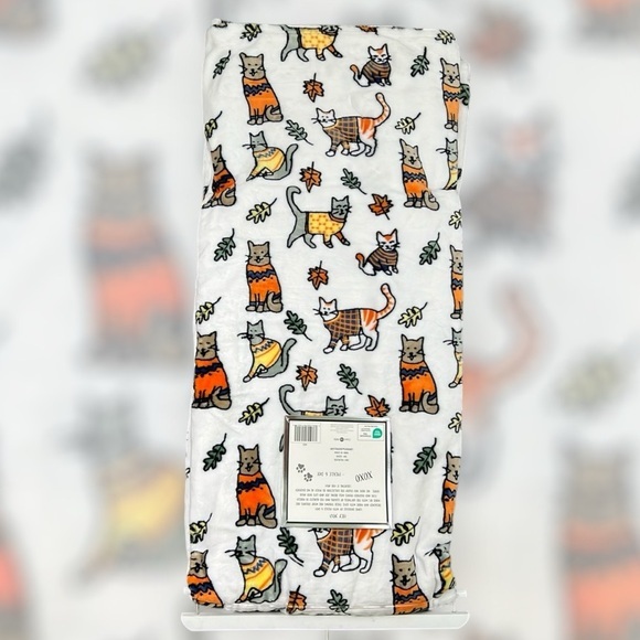 PETS - Pickle & Dot - ‘Autumn sweater cats’ plush throw. NWT. - Picture 1 of 2